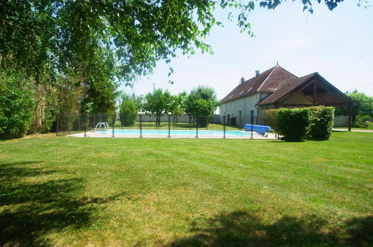 Gite Et Chambres D'Hotes Le Chene Billault Pouant Bagian luar foto