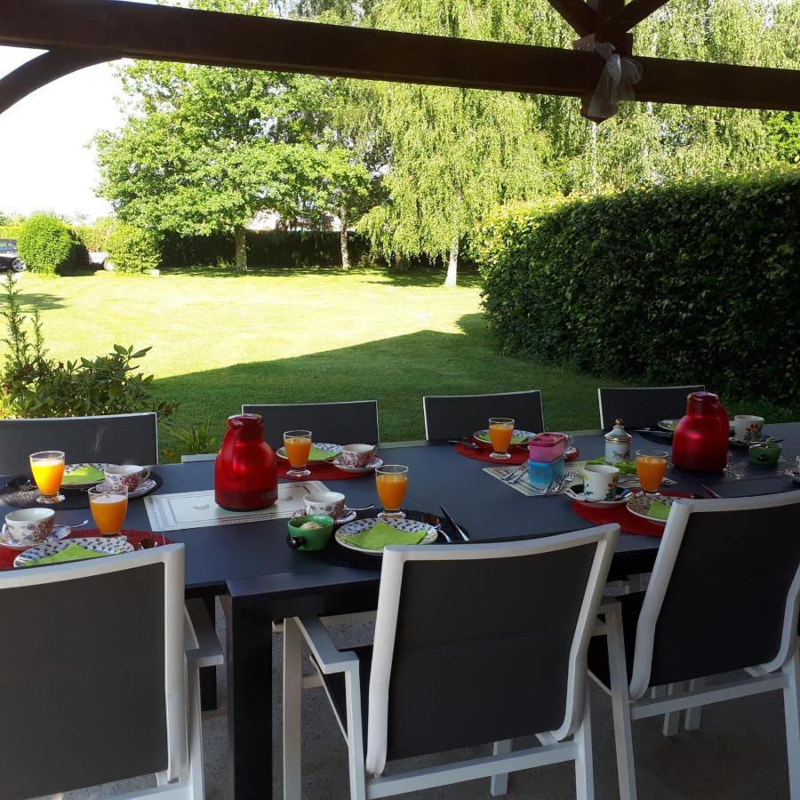Gite Et Chambres D'Hotes Le Chene Billault Pouant Bagian luar foto
