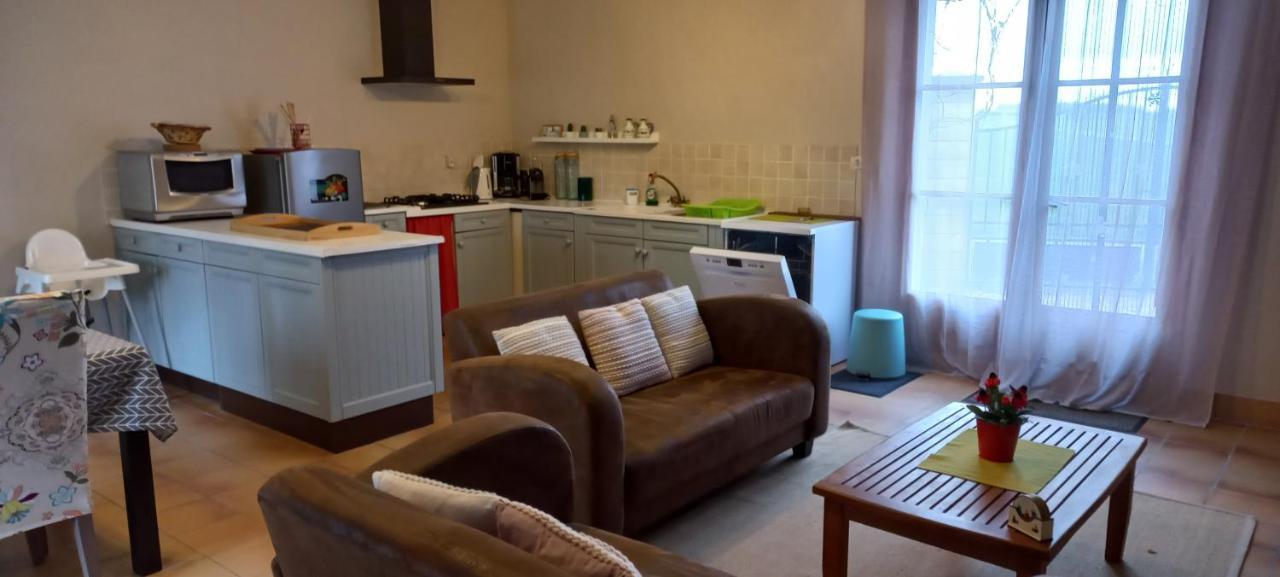 Gite Et Chambres D'Hotes Le Chene Billault Pouant Bagian luar foto